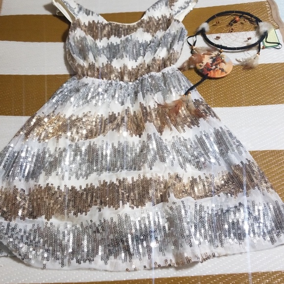 HOST PICK πRue 21 small sequin party dress NWT - Picture 7 of 7